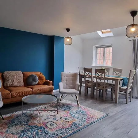 Guildhall - Beauluxe Properties Large Property - 3 Bedroom - 4 Beds - Sleeps Upto 6 People Church Gresley Exterior photo