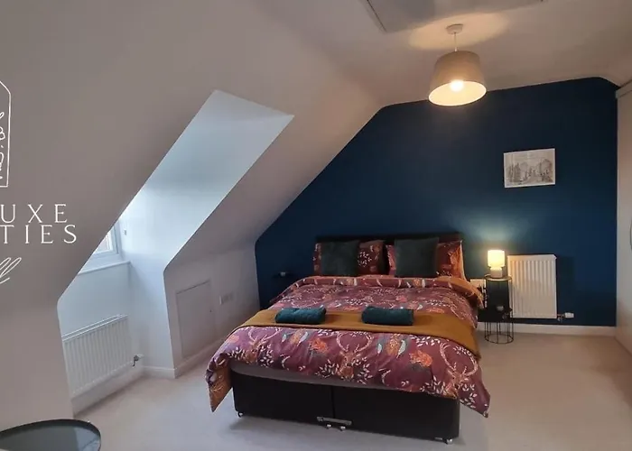 Guildhall - Beauluxe Properties Large Property - 3 Bedroom - 4 Beds - Sleeps Upto 6 People